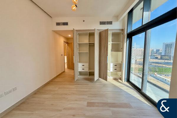 Modern 1BR Apartment in The East Crest JVC